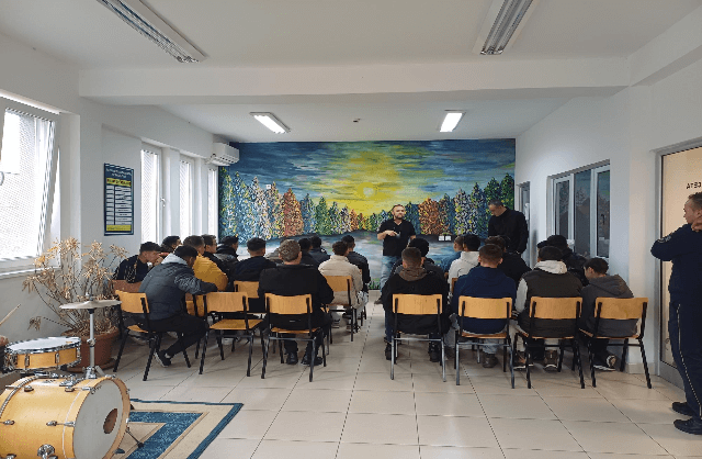 Работилница во ВПД Тетово: Поддршка на ресоцијализацијата на децата преку едукација, музика и грижа